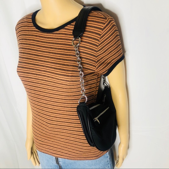 SOLD Brandy Melville Black Nylon Shoulder Bag - Picture 3 of 9